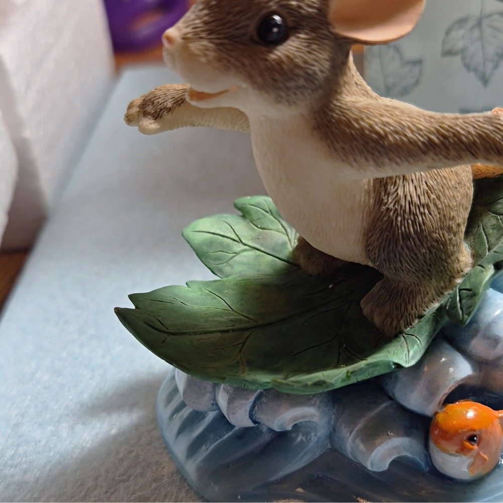 Charming Tails Hang Ten Mouse Figurine 83/103 Hand Painted Resin w/ Box